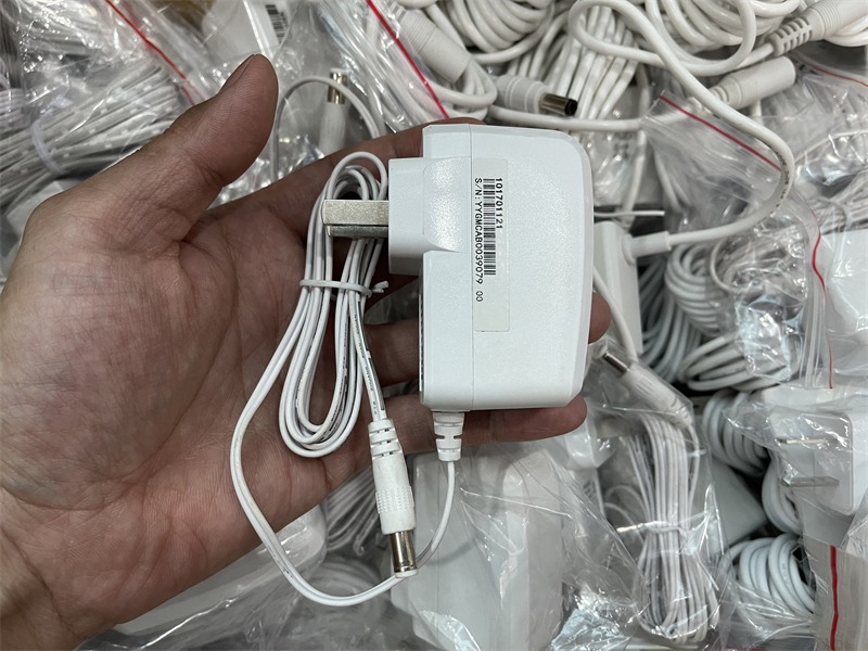 ?？低曃炇疌3W攝像頭12v電源適配器 兼容性與選擇的全面指南